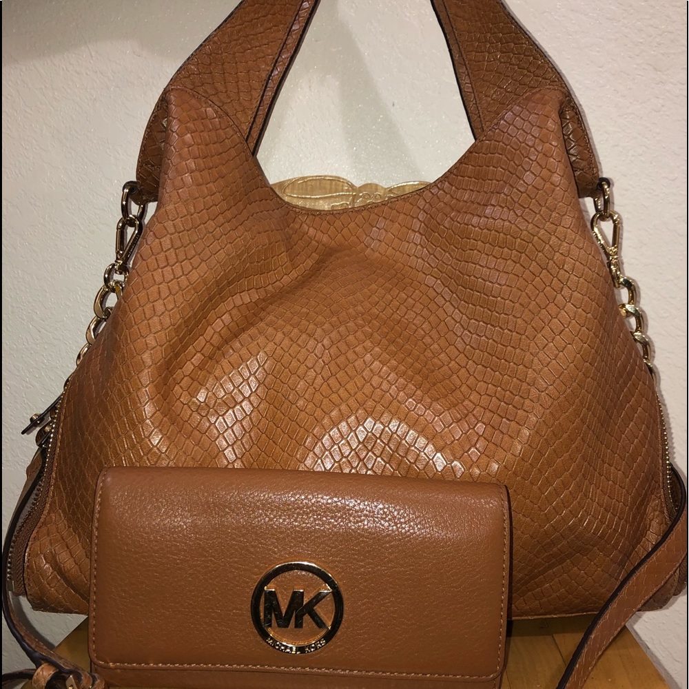 Purse with wallet